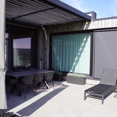 Villa Carega, Maison De A